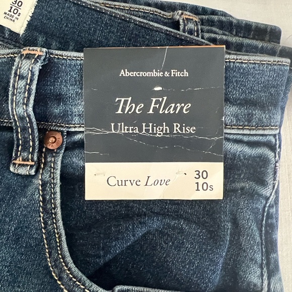 American Eagle & Ambercrombie Jeans - Picture 2 of 9